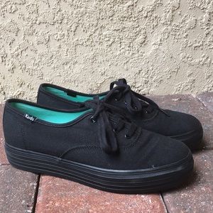 keds triple black